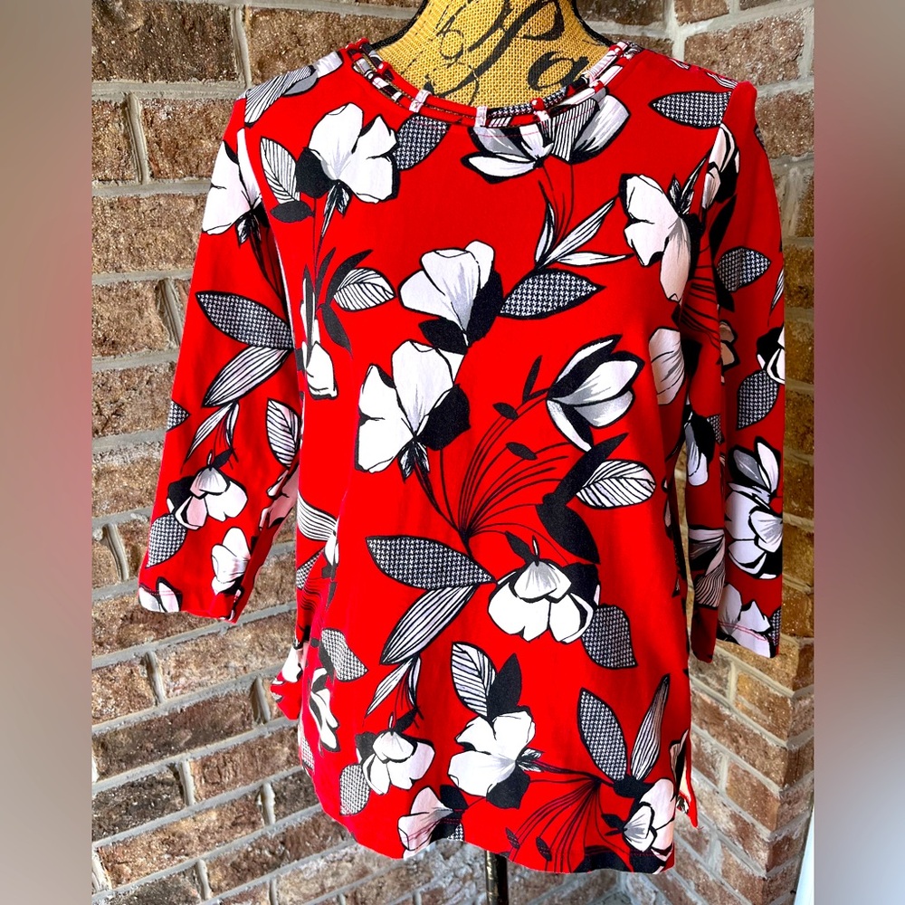 ALFRED DUNNER BEAUTIFUL FLORAL PRINT SHIRT